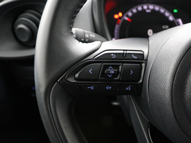 Toyota Aygo X - 1.0 VVT-i MT Play