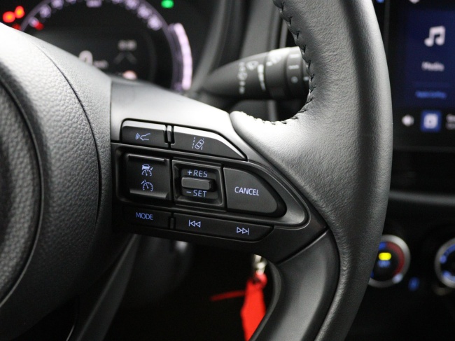 Toyota Aygo X - 1.0 VVT-i MT Play