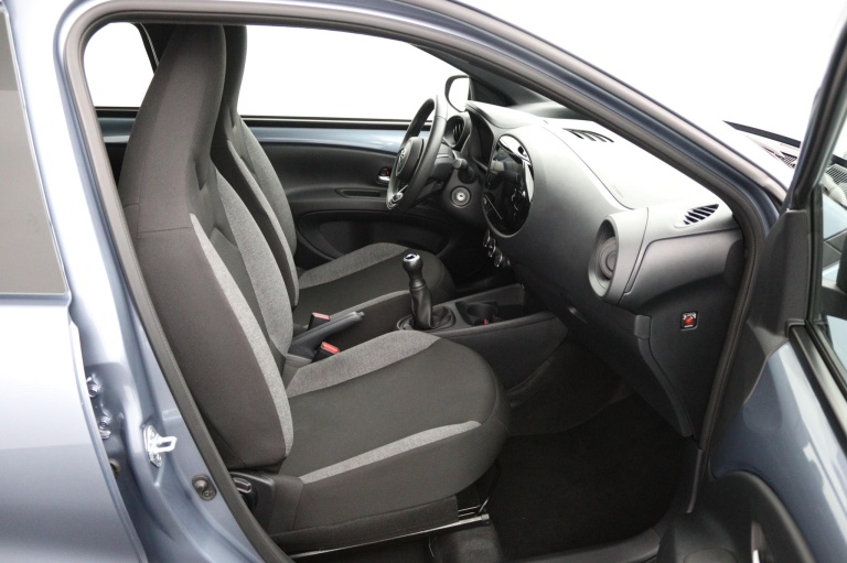 Toyota Aygo X - 1.0 VVT-i MT Play 22