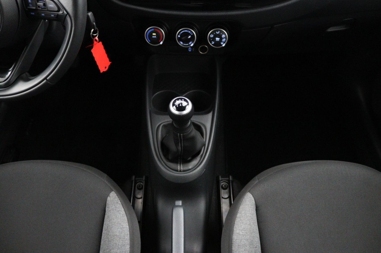 Toyota Aygo X - 1.0 VVT-i MT Play 26