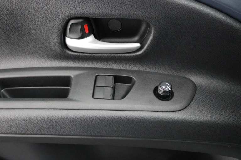 Toyota Aygo X - 1.0 VVT-i MT Play 28