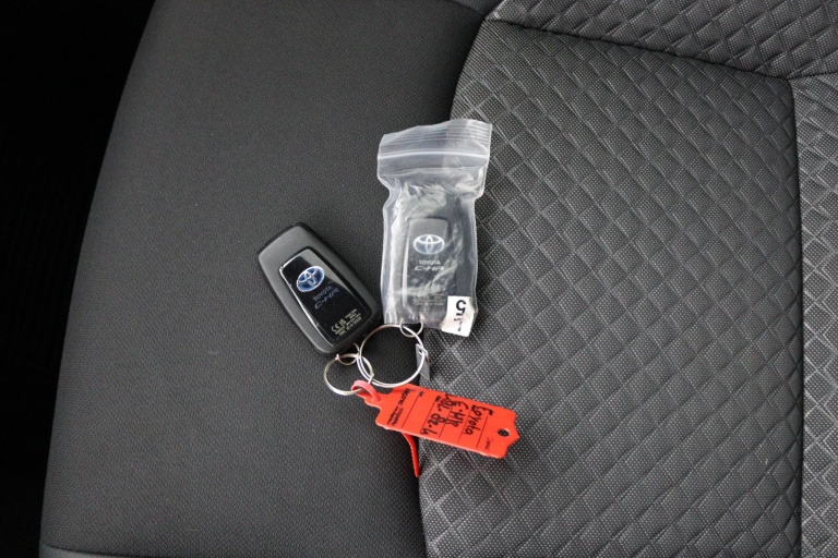 Toyota C-HR - 1.8 Hybrid Executive 11