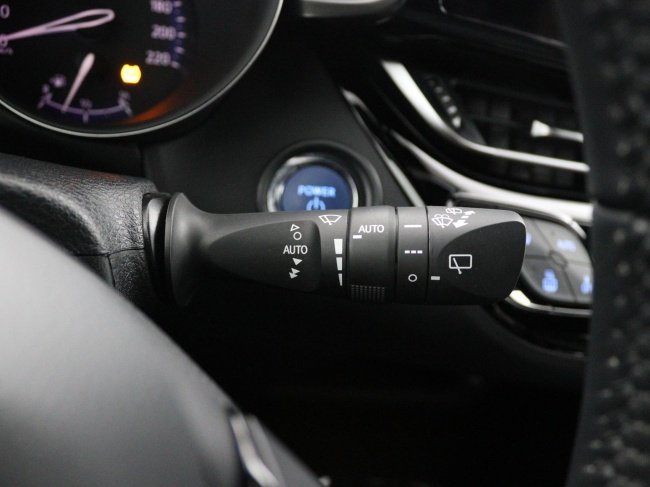 Toyota C-HR - 1.8 Hybrid Executive