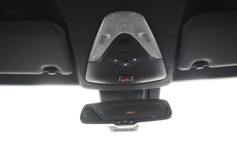 Toyota C-HR - 1.8 Hybrid Executive 32