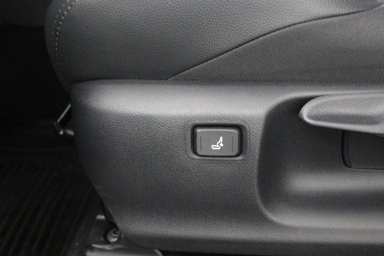 Toyota C-HR - 1.8 Hybrid Executive 37