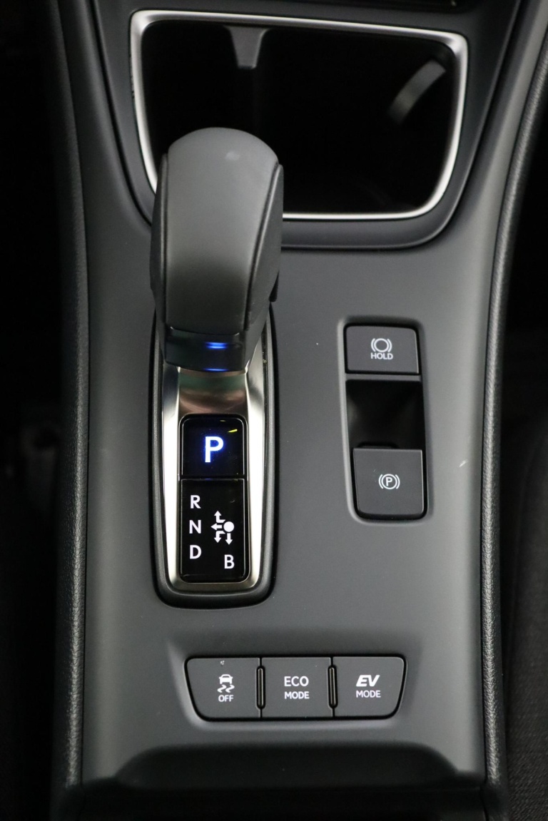 Lexus LBX - Business Line 2WD  27