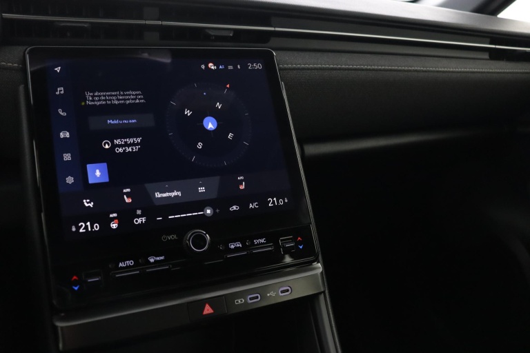 Lexus LBX - Business Line 2WD  28