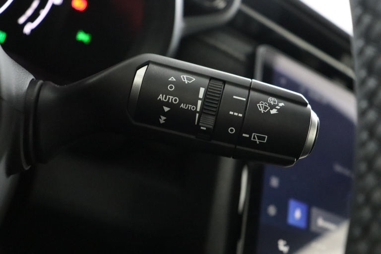 Lexus LBX - Business Line 2WD  32