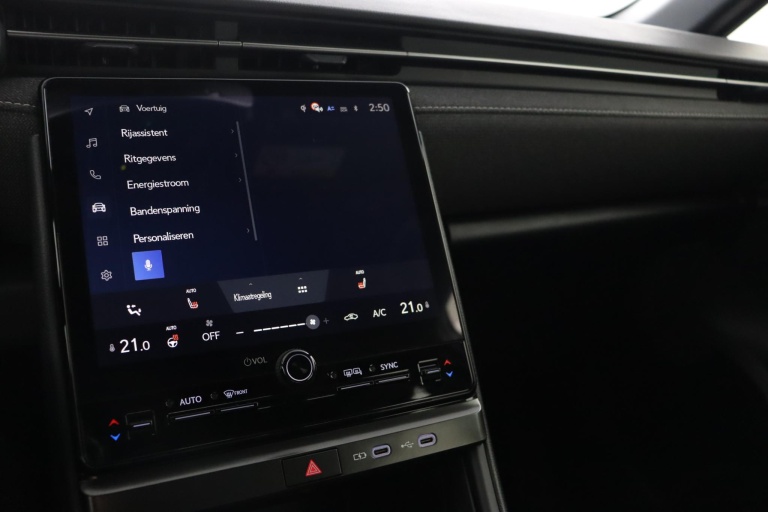 Lexus LBX - Business Line 2WD  37