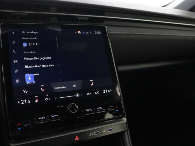 Lexus LBX - Business Line 2WD 