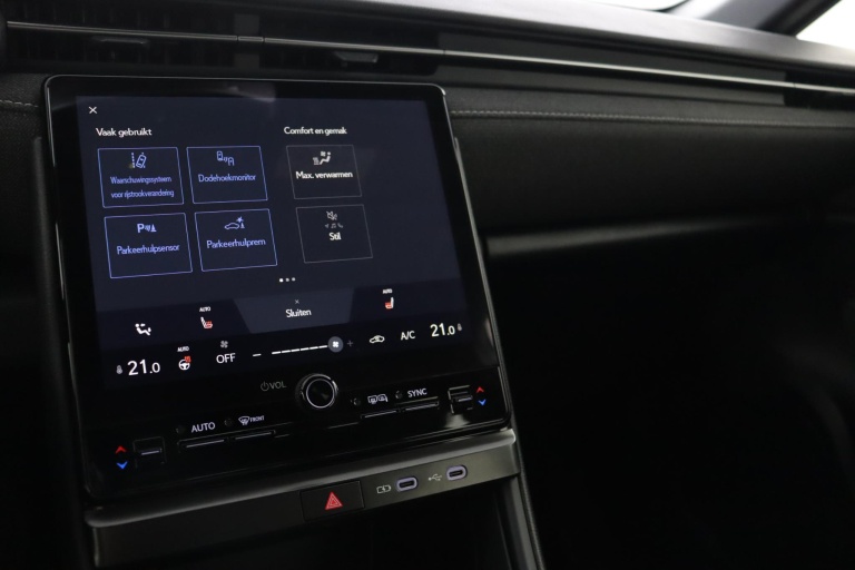 Lexus LBX - Business Line 2WD  39