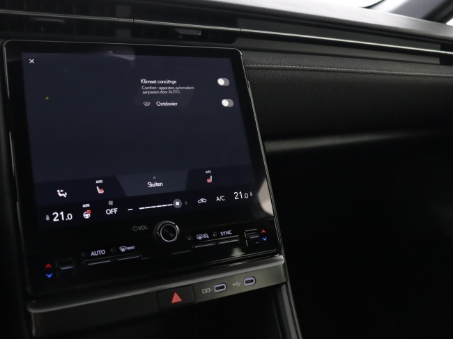 Lexus LBX - Business Line 2WD 