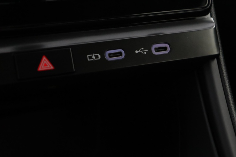 Lexus LBX - Business Line 2WD  41