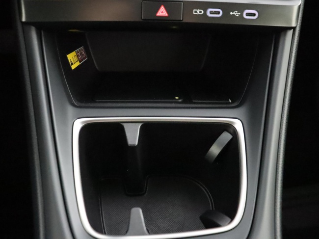 Lexus LBX - Business Line 2WD 