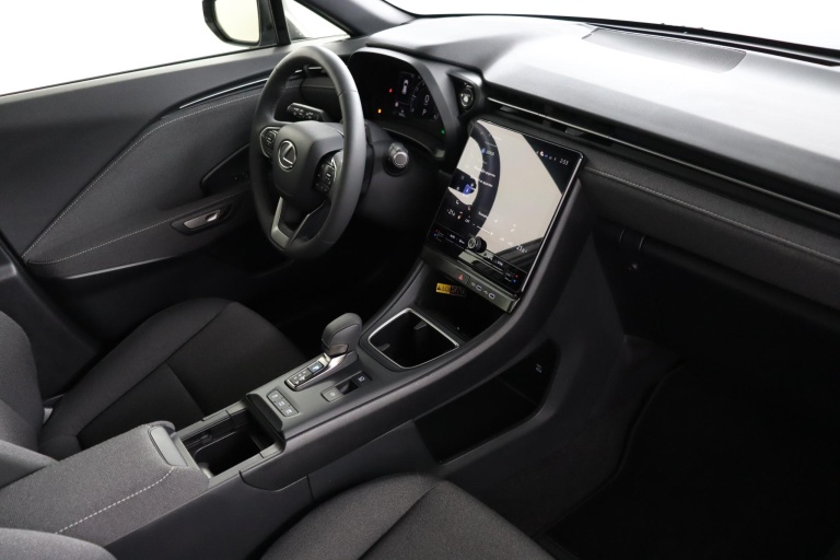 Lexus LBX - Business Line 2WD  45