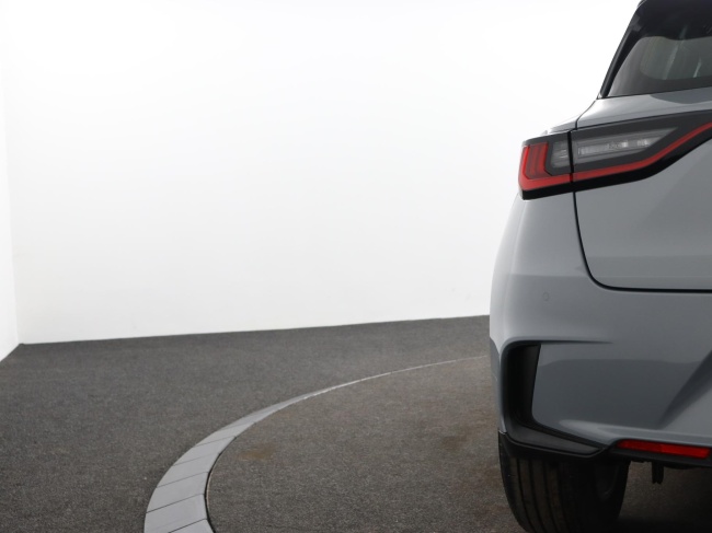 Lexus LBX - Business Line 2WD 