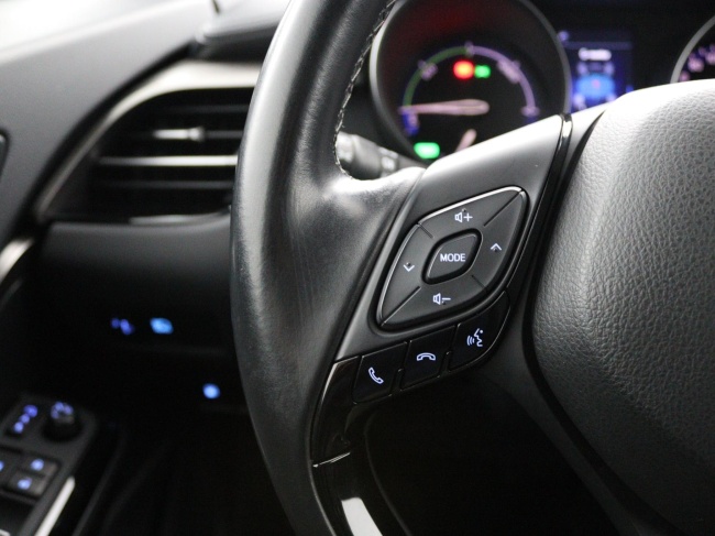 Toyota C-HR - 1.8 Hybrid Bi-Tone