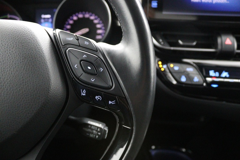 Toyota C-HR - 1.8 Hybrid Bi-Tone 21