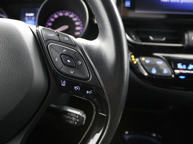 Toyota C-HR - 1.8 Hybrid Bi-Tone