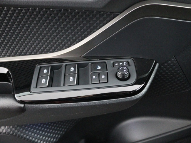 Toyota C-HR - 1.8 Hybrid Bi-Tone