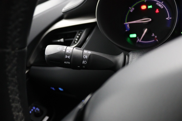 Toyota C-HR - 1.8 Hybrid Bi-Tone 30