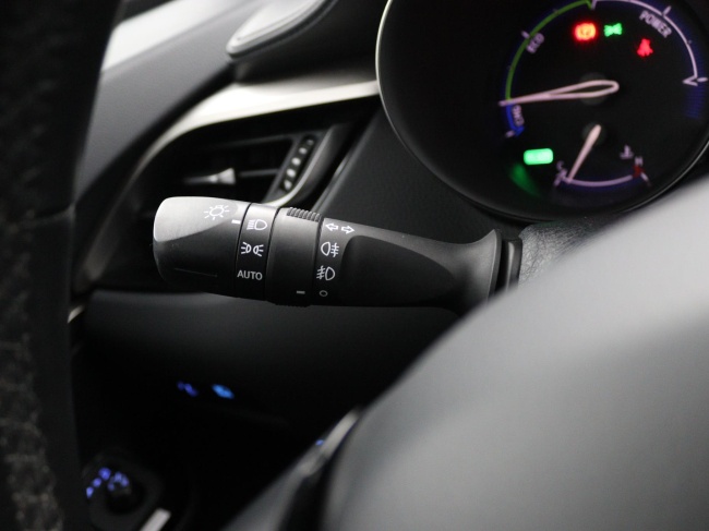 Toyota C-HR - 1.8 Hybrid Bi-Tone