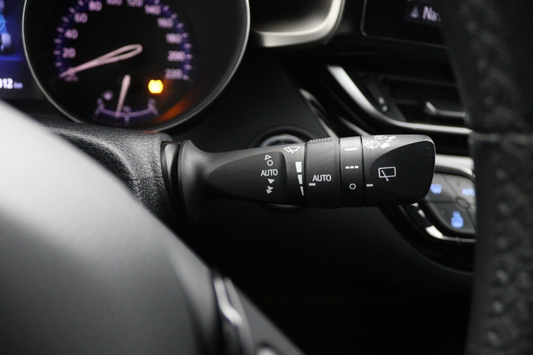 Toyota C-HR - 1.8 Hybrid Bi-Tone 31