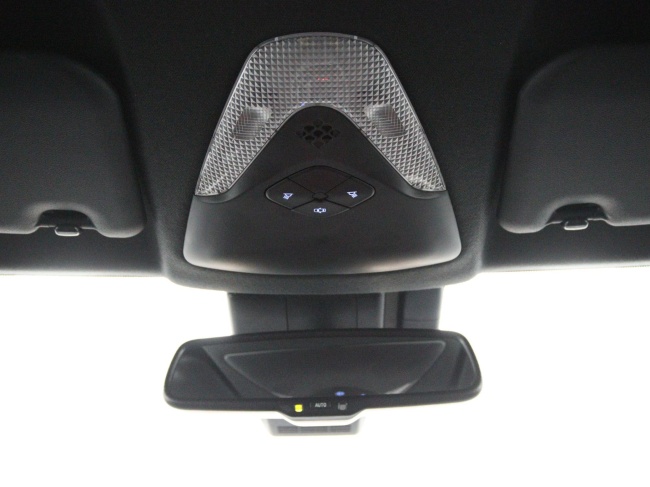 Toyota C-HR - 1.8 Hybrid Bi-Tone