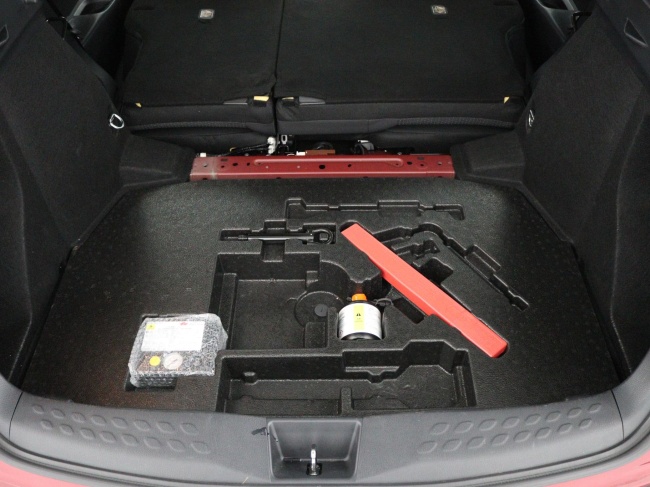 Toyota C-HR - 1.8 Hybrid Bi-Tone