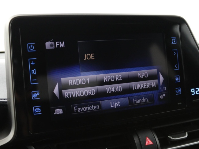 Toyota C-HR - 1.8 Hybrid Bi-Tone