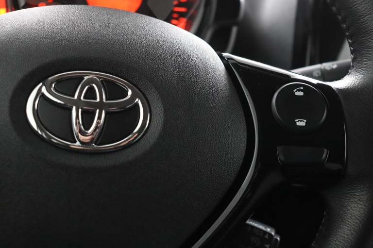 Toyota Aygo - 1.0 VVT-i x-joy 19