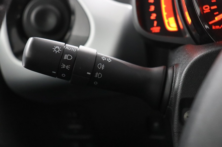 Toyota Aygo - 1.0 VVT-i x-joy 29