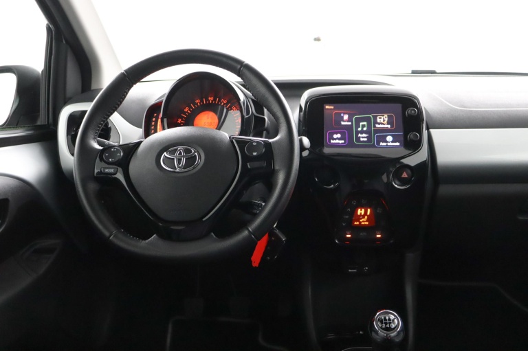 Toyota Aygo - 1.0 VVT-i x-joy 46