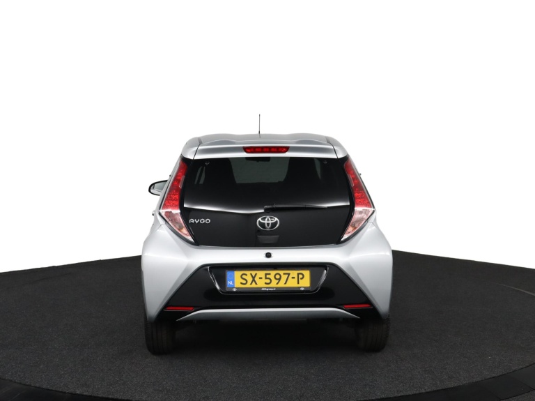 Toyota Aygo - 1.0 VVT-i x-joy 49