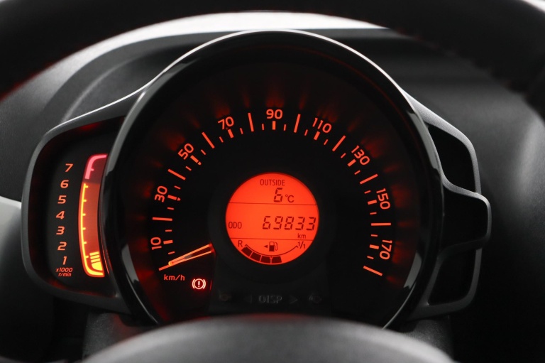 Toyota Aygo - 1.0 VVT-i x-joy 6