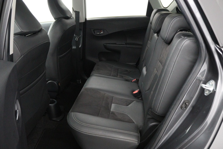 Toyota Verso-S - 1.3 VVT-i Dynamic 18