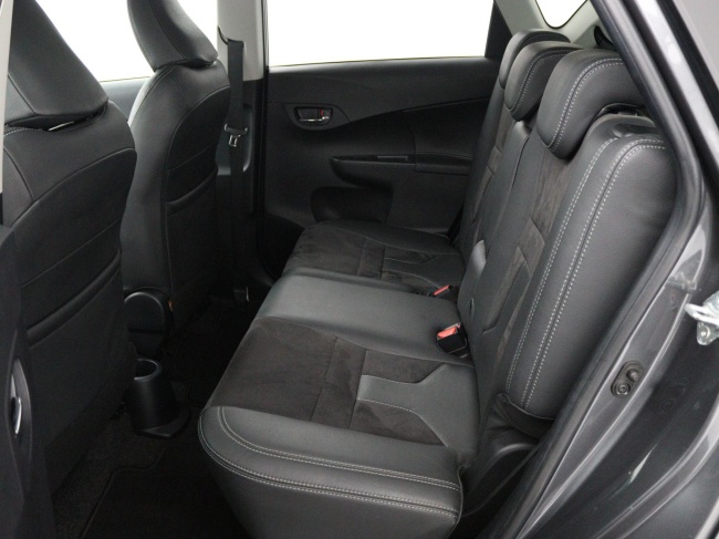 Toyota Verso-S - 1.3 VVT-i Dynamic