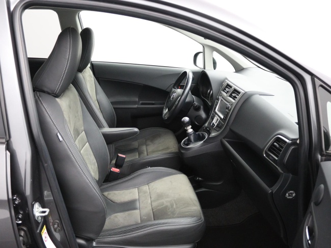 Toyota Verso-S - 1.3 VVT-i Dynamic