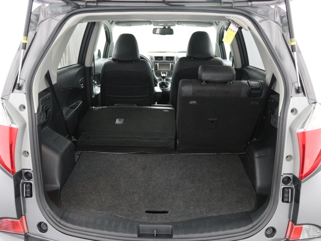 Toyota Verso-S - 1.3 VVT-i Dynamic