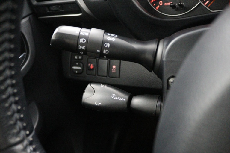 Toyota Verso-S - 1.3 VVT-i Dynamic 30