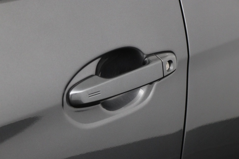 Toyota Verso-S - 1.3 VVT-i Dynamic 36