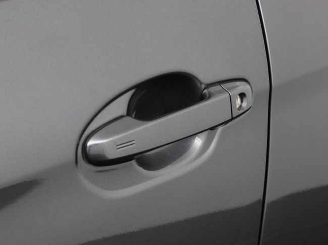 Toyota Verso-S - 1.3 VVT-i Dynamic