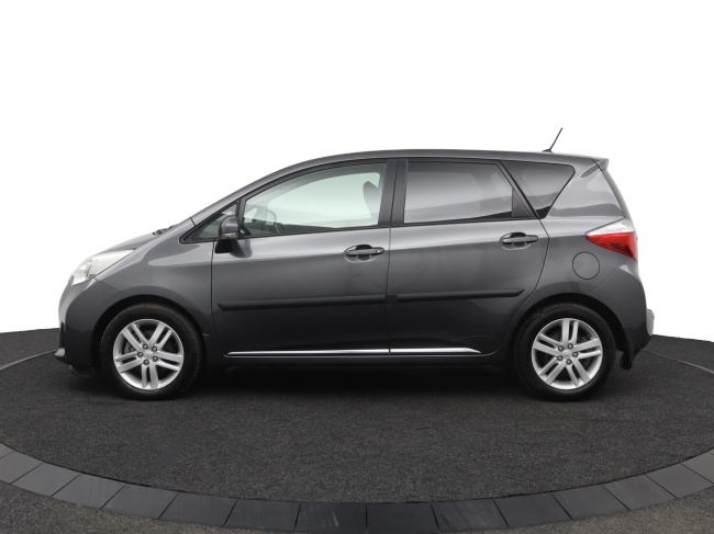 Toyota Verso-S - 1.3 VVT-i Dynamic