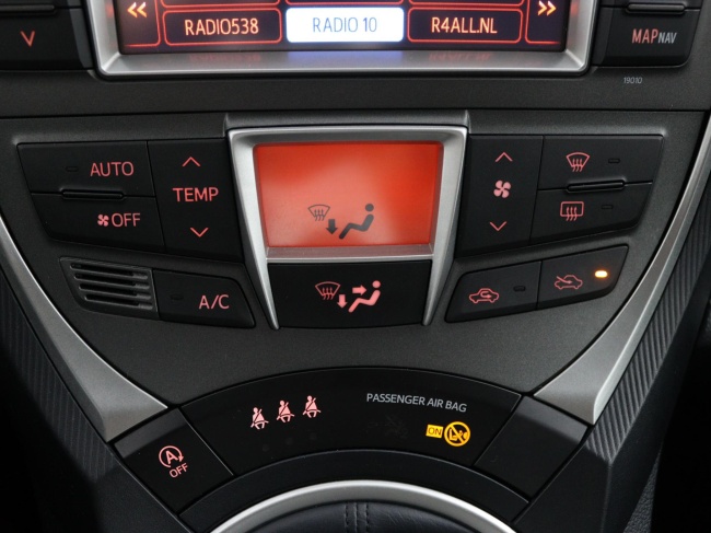 Toyota Verso-S - 1.3 VVT-i Dynamic