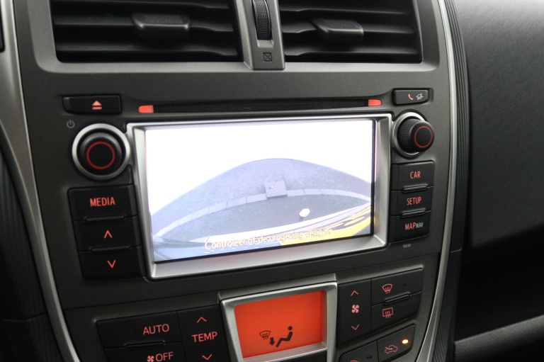 Toyota Verso-S - 1.3 VVT-i Dynamic 9