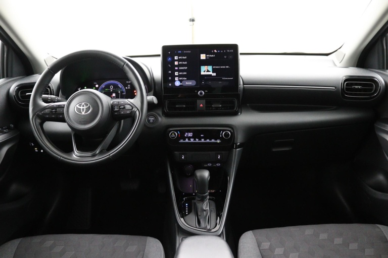 Toyota Yaris - 1.5 Hybrid 115 Dynamic 11