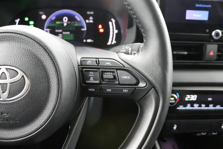 Toyota Yaris - 1.5 Hybrid 115 Dynamic 18