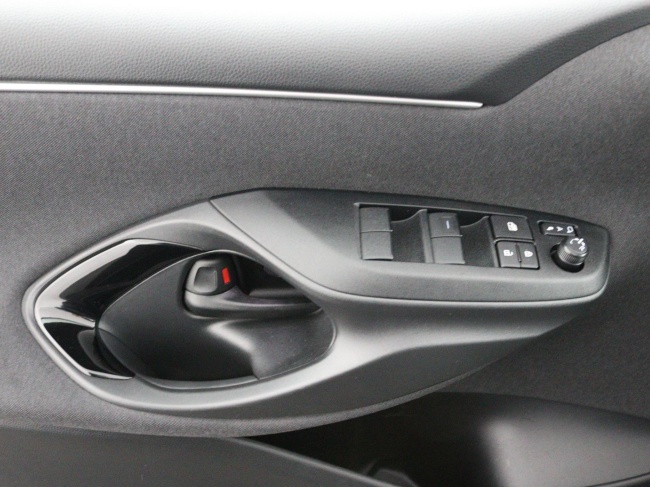 Toyota Yaris - 1.5 Hybrid 115 Dynamic