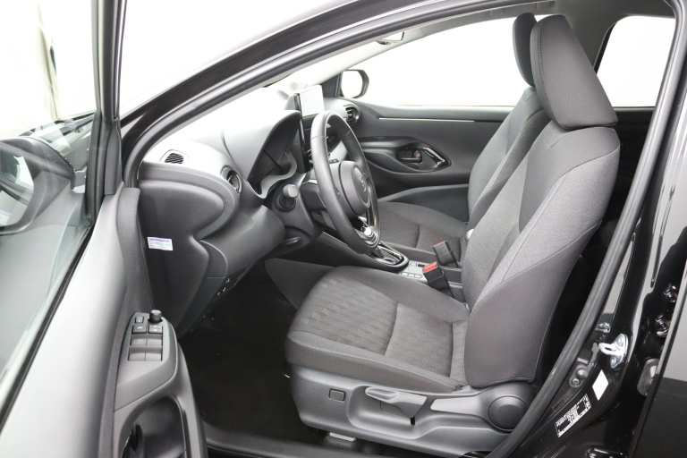 Toyota Yaris - 1.5 Hybrid 115 Dynamic 9