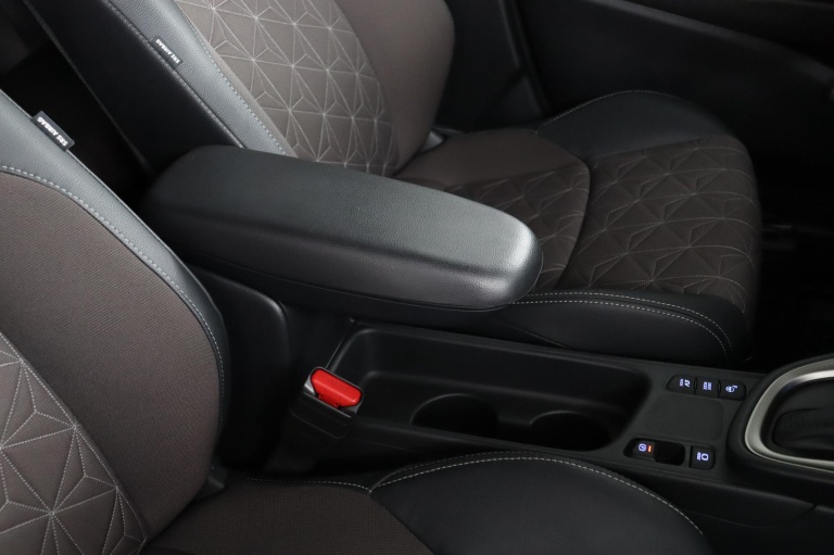 Toyota Yaris Cross - 1.5 Hybrid Executive 56